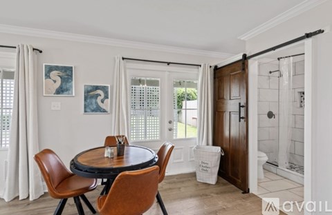 527 St Joseph St 2 Beds Apartment for Rent