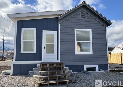 8 Chestnut St 2 Beds Apartment for Rent