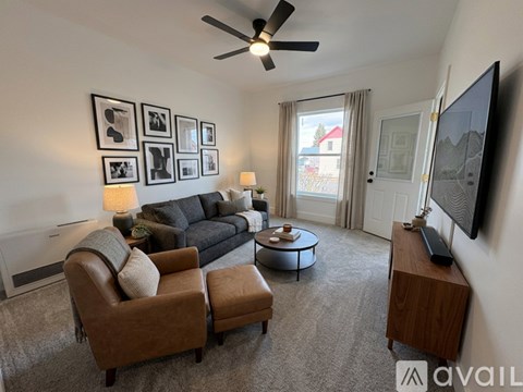 8 Chestnut St 2 Beds Apartment for Rent