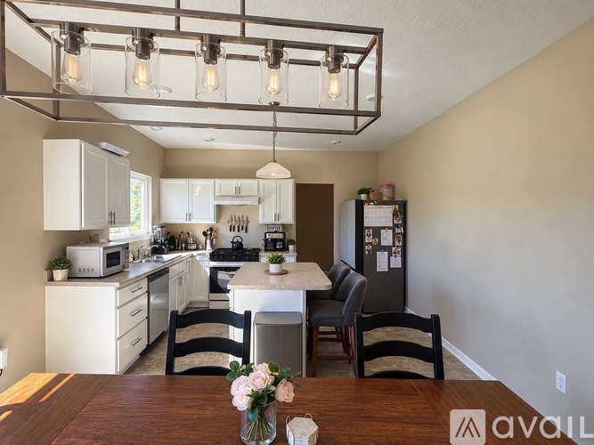 9313 Meadowlark Drive 4 Beds Single Family Home for Rent - Photo gallery 5