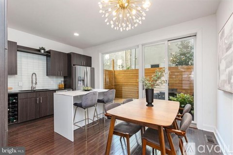 752 S Hicks St 4 Beds Apartment for Rent