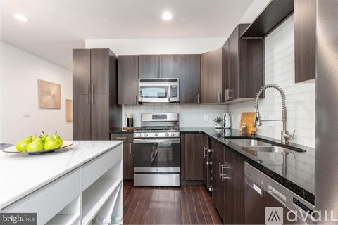 752 S Hicks St 4 Beds Apartment for Rent