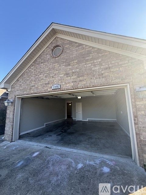 1375 Acuff Ln 3 Beds Apartment for Rent