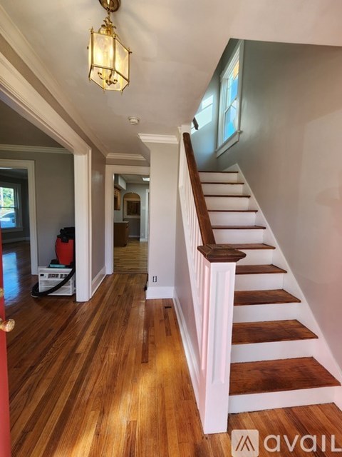 522 Bowen St 3 Beds Apartment for Rent