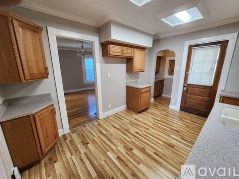 522 Bowen St 3 Beds Apartment for Rent