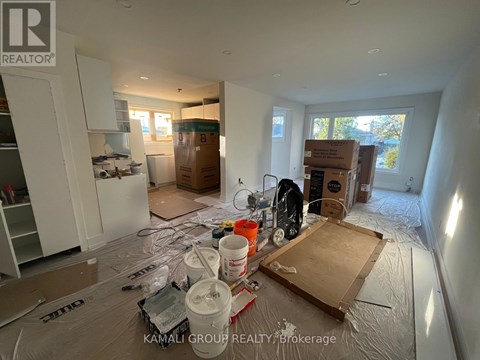 MAIN - 52 WALTER AVENUE 3 Beds Apartment for Rent