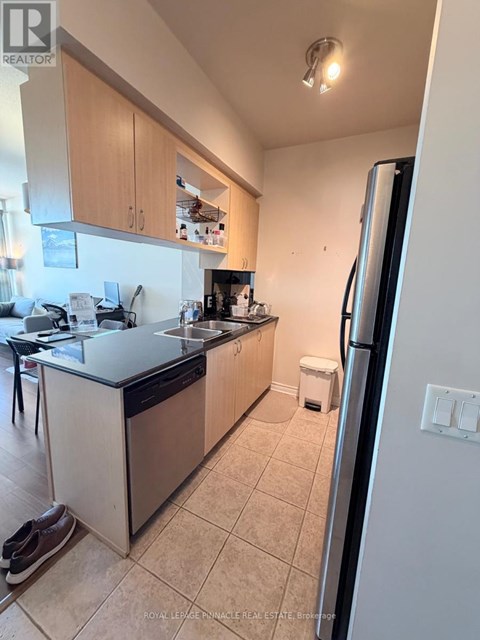 1006 - 2325 CENTRAL PARK DRIVE 1 Apartment for Rent