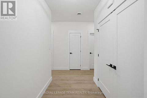 UNIT 4 - 730 CECELIA STREET 2 Beds Apartment for Rent
