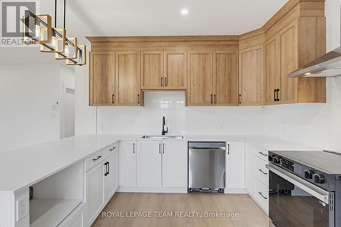 UNIT 6 - 730 CECELIA STREET 2 Beds Apartment for Rent