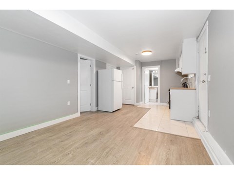 LOWER 46766 FIRST AVENUE, Chilliwack Proper East 1 Apartment for Rent