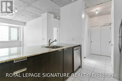 904 - 400 WELLINGTON STREET W 2 Beds Apartment for Rent