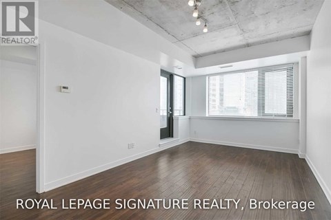 904 - 400 WELLINGTON STREET W 2 Beds Apartment for Rent