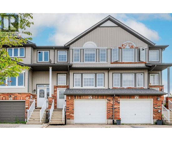 4 MADELEINE Street 3 Beds Home, Townhouse for Rent - Photo gallery 1
