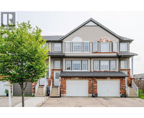 4 MADELEINE Street 3 Beds Home, Townhouse for Rent - Photo gallery 2