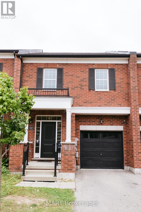 787 BANKS CRESCENT 3 Beds Apartment for Rent
