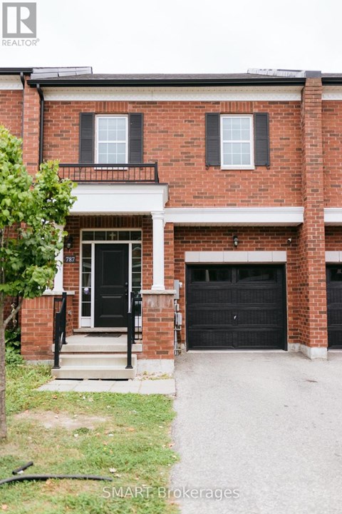 787 BANKS CRESCENT 3 Beds Apartment for Rent