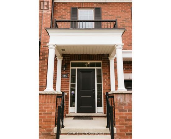 787 BANKS CRESCENT 3 Beds Home, Townhouse for Rent - Photo gallery 5