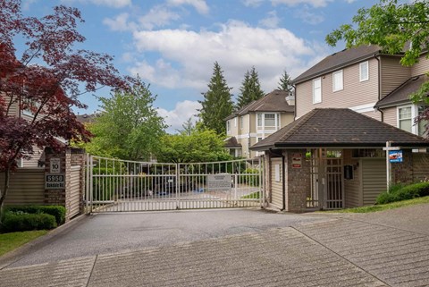 (A896) 73 - 5950 Oakdale Road 3 Beds Apartment for Rent