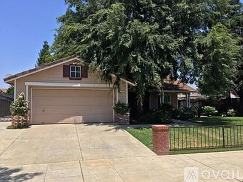 2737 San Jose Ave 3 Beds Apartment for Rent
