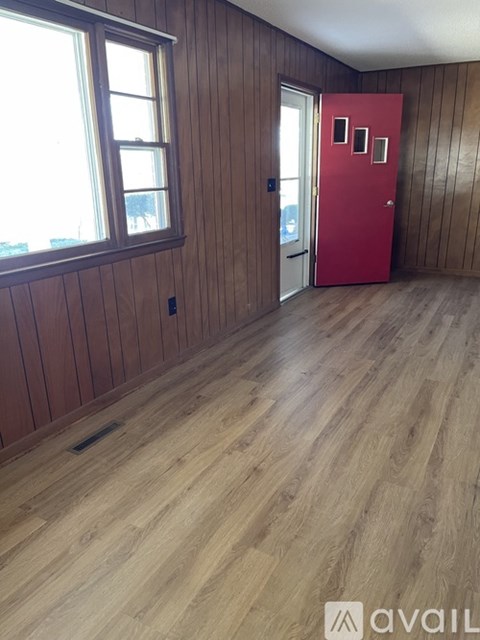 Neihardt Avenue 2 Beds Apartment for Rent
