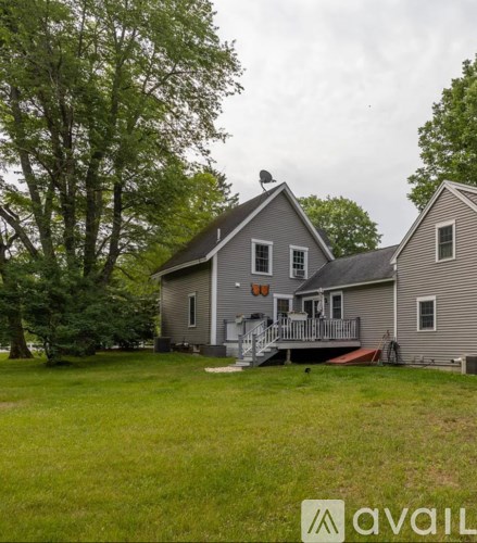 201 Portsmouth Ave 3 Beds Apartment for Rent
