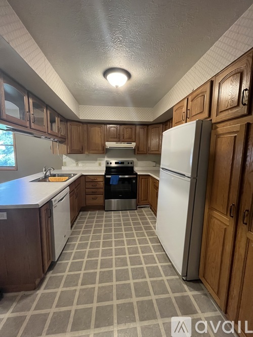 117 4th Street 4 Beds Single Family Home for Rent - Photo gallery 2