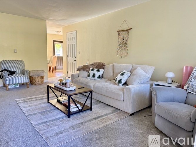 1270 W Marquette Woods Rd 2 Beds Single Family Home for Rent - Photo gallery 1