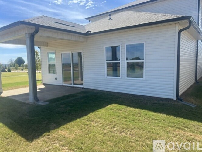 8182 Gaskin Boulevard Northwest 4 Beds Single Family Home for Rent - Photo gallery 2