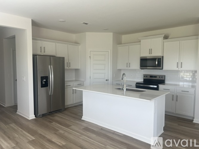 8182 Gaskin Boulevard Northwest 4 Beds Single Family Home for Rent - Photo gallery 3