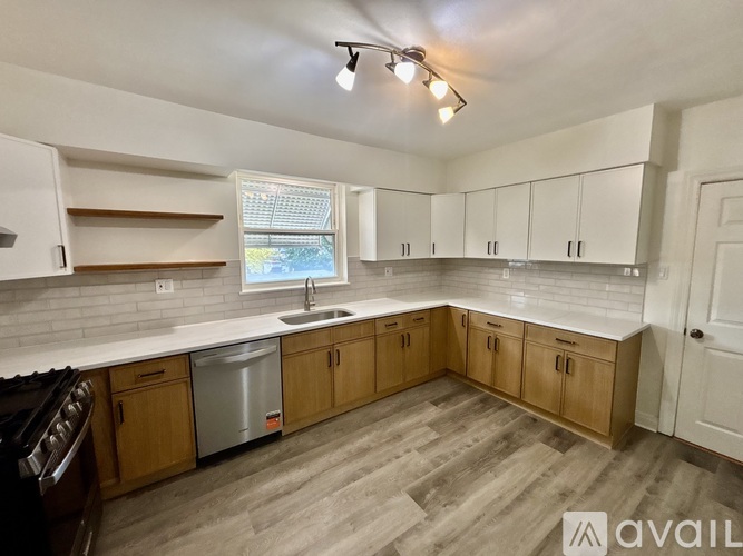 4510 North Menard Avenue 3 Beds Apartment for Rent - Photo gallery 2