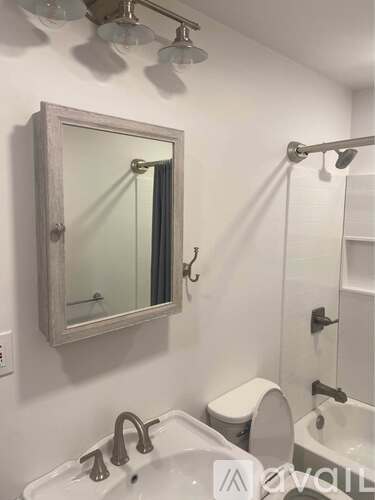 228 Watkins Ave 2 Beds Apartment for Rent - Photo gallery 5