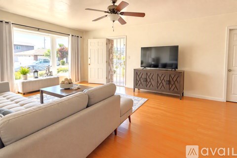 5670 Mary Ln Dr 6 Beds Apartment for Rent