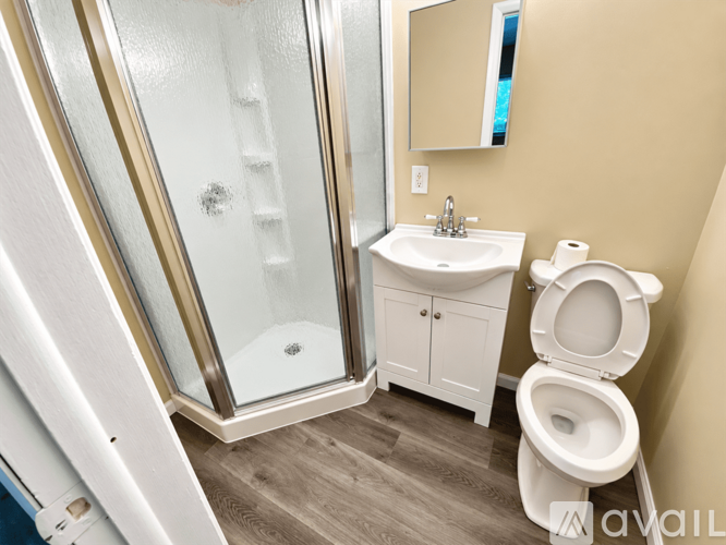 4950 N Lake Rd 1 Apartment for Rent - Photo gallery 4