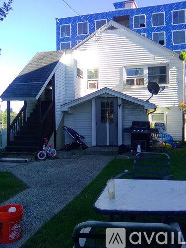 174 Emerson St 1 Apartment for Rent - Photo gallery 1