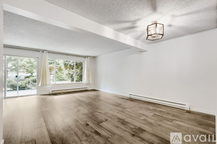 7924 212th Street Southwest 2 Beds Condo for Rent - Photo gallery 3