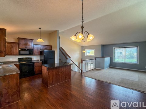 820 Cole Ave 3 Beds Apartment for Rent