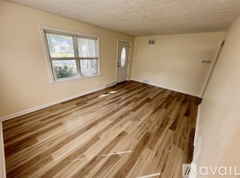 3035 33Rd St NE 3 Beds Apartment for Rent