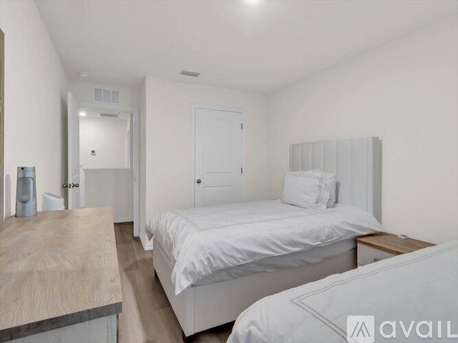 5546 Logan Cave Ave 4 Beds Single Family Home for Rent - Photo gallery 3
