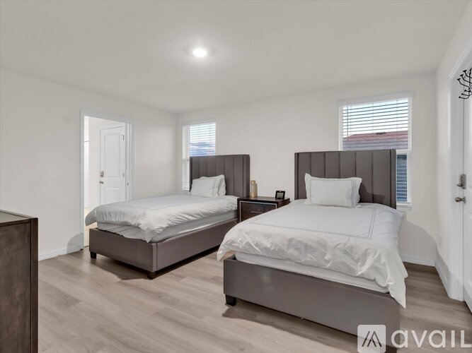 5546 Logan Cave Ave 4 Beds Single Family Home for Rent - Photo gallery 5