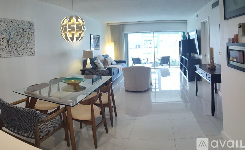 450 Paradise Isle Boulevard 2 Beds Apartment for Rent - Photo gallery 2