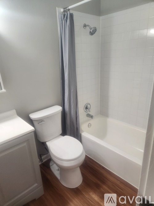 226 Shorewood Drive 1 Condo for Rent - Photo gallery 2