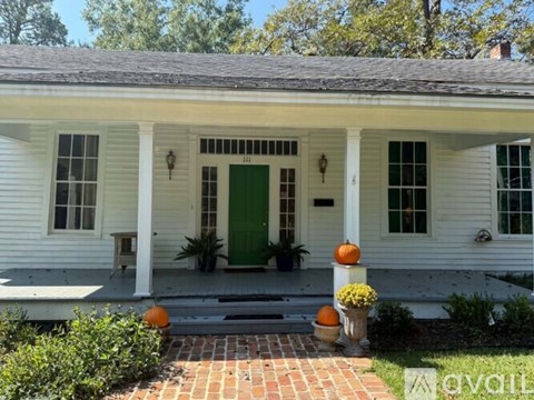 111 S Owens St 2 Beds Apartment for Rent