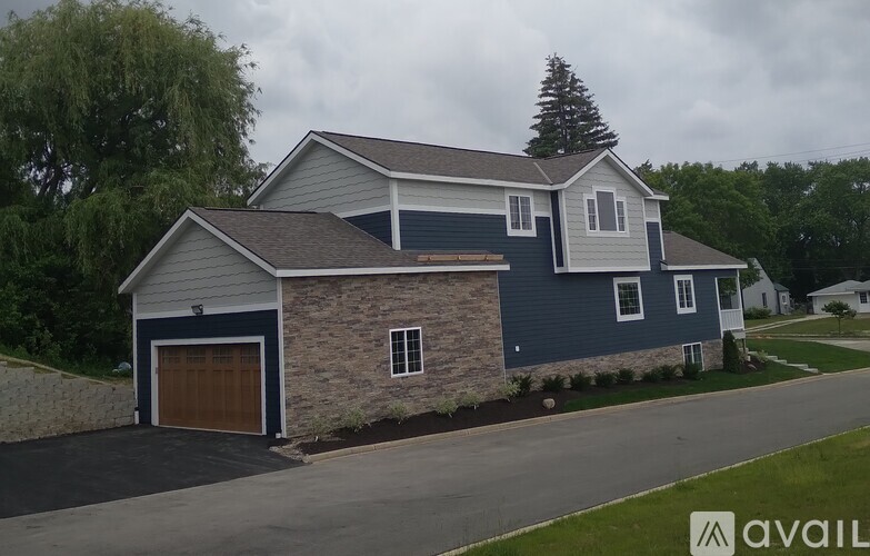 4120 S Pennsylvania Ave 4 Beds Single Family Home for Rent - Photo gallery 1