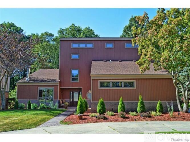 30990 Westwood Rd 3 Beds Single Family Home for Rent - Photo gallery 1