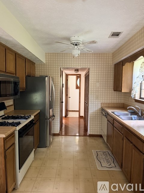 389 River Oak Dr 3 Beds Apartment for Rent