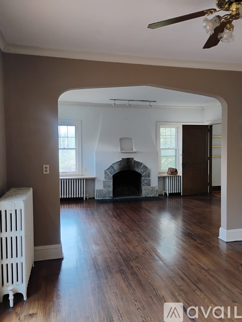 1007 Kenwood Pkwy 1 Apartment for Rent - Photo gallery 2