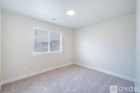 1453 3860 W 4 Beds Apartment for Rent