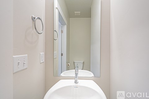 1453 3860 W 4 Beds Apartment for Rent