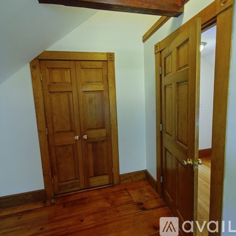 376 Grove Street 2 Beds Apartment for Rent