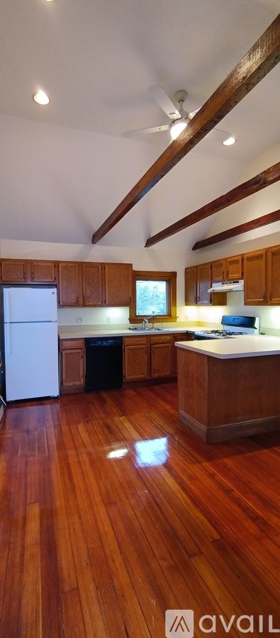 376 Grove Street 2 Beds Apartment for Rent